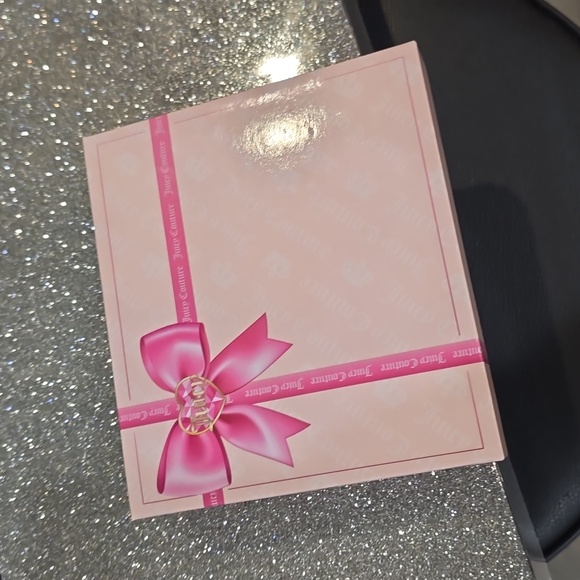 Juicy Couture Charm Card Case- Pink - Picture 6 of 6
